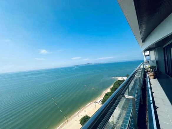 🌴 Luxury Beachfront Condo for Sale. ขายคอนโดหรู ติดทะเล พัทยา