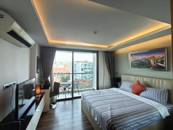 Nice studio for rent in The Peak Towers, Pratamnak-Pattaya
