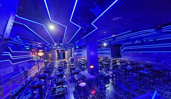 Business for sale 28 million baht, rent 290,000/month. เซ้งผับ 28 ล้านบาท เช่า290,000/เดือน