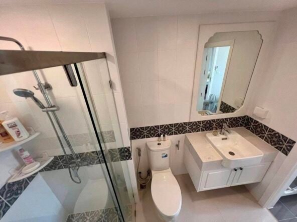 Condo for rent 12,000 THB/month 📍 Jomtien 2nd Road, Soi Wat Boonkanchanaram. ให้เช่าคอนโด 12,000 บาท/เดือน 📍 ถนนสายสองจอมเทียน ซอยวัดบุญกัญจนาราม