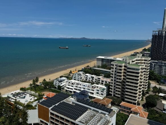 Luxury beachfront condo for rent 📍 Na Jomtien Beach – South Pattaya. คอนโดหรูติดทะเลให้เช่า 📍 หาดนาจอมเทียน – พัทยาใต้