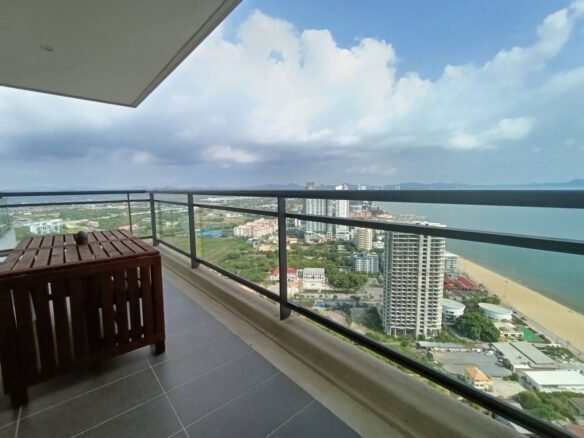High floor with 2 bedroom for rent and sale in Reflection Condo Jomtien