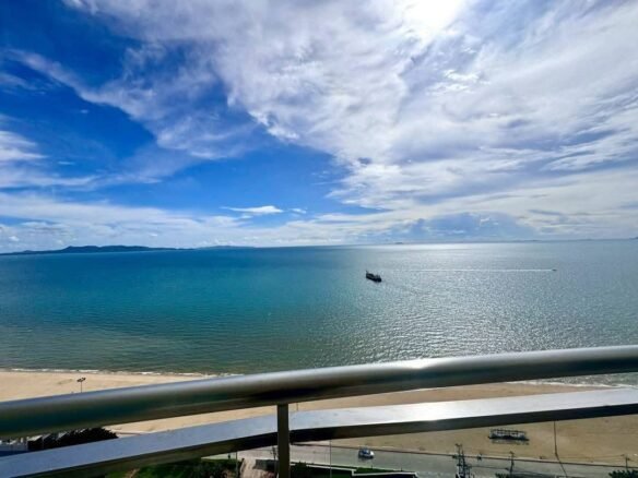 REFLECTION JOMTIEN BEACH | RENT 130,000฿ (~3,520 USD | ~25,600 RMB)